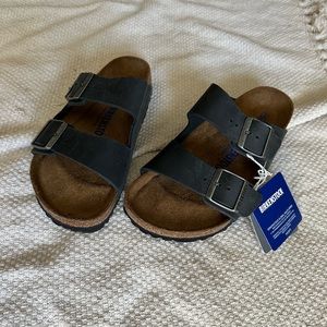 NWT Birkenstock Arizona Soft Footbed Sandals
